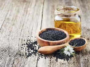 L’huile de Nigelle : Un allié naturel pour soulager les dermatoses atopiques